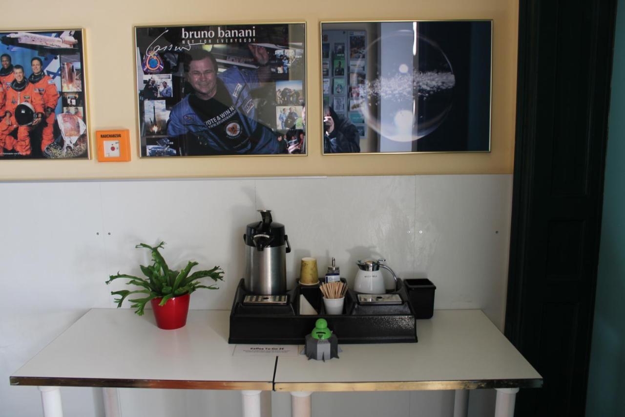 Space Hotel Im Campus Der Jvp Schule Leipzig Extérieur photo